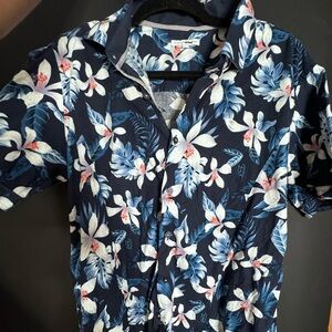 Fashion Nova Men’s Hawaiian shirt